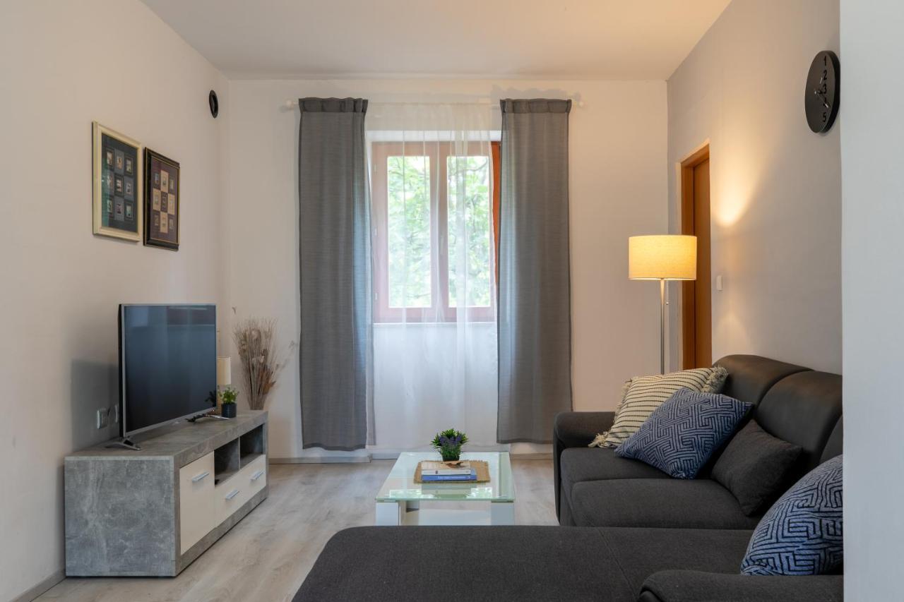 Apartments Kastel Pula Ngoại thất bức ảnh